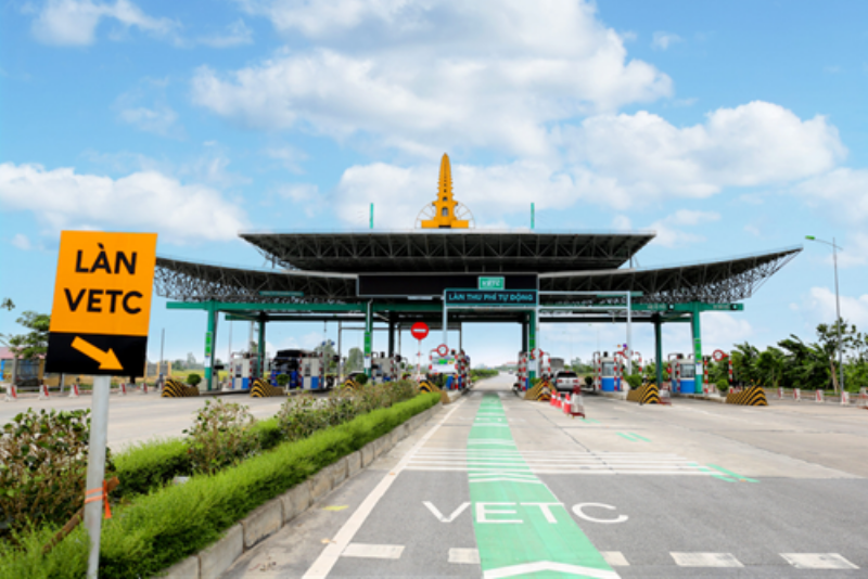 Bản đồ khoảng cách và các tuyến đường chính từ Hà Nội đến Ninh Bình, thể hiện Quốc Lộ 1A và Cao Tốc